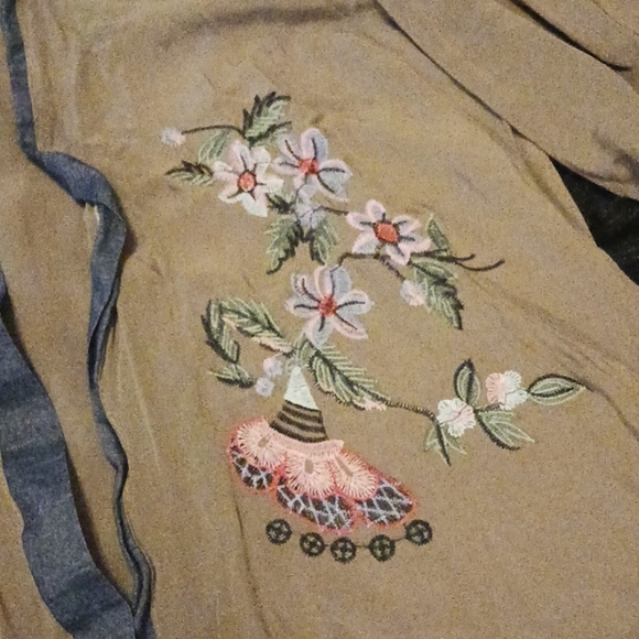 Kimono - Picture 9 of 9